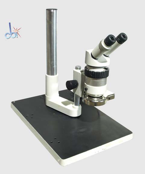 WILD STEREOMICROSCOPE 6X - 31X