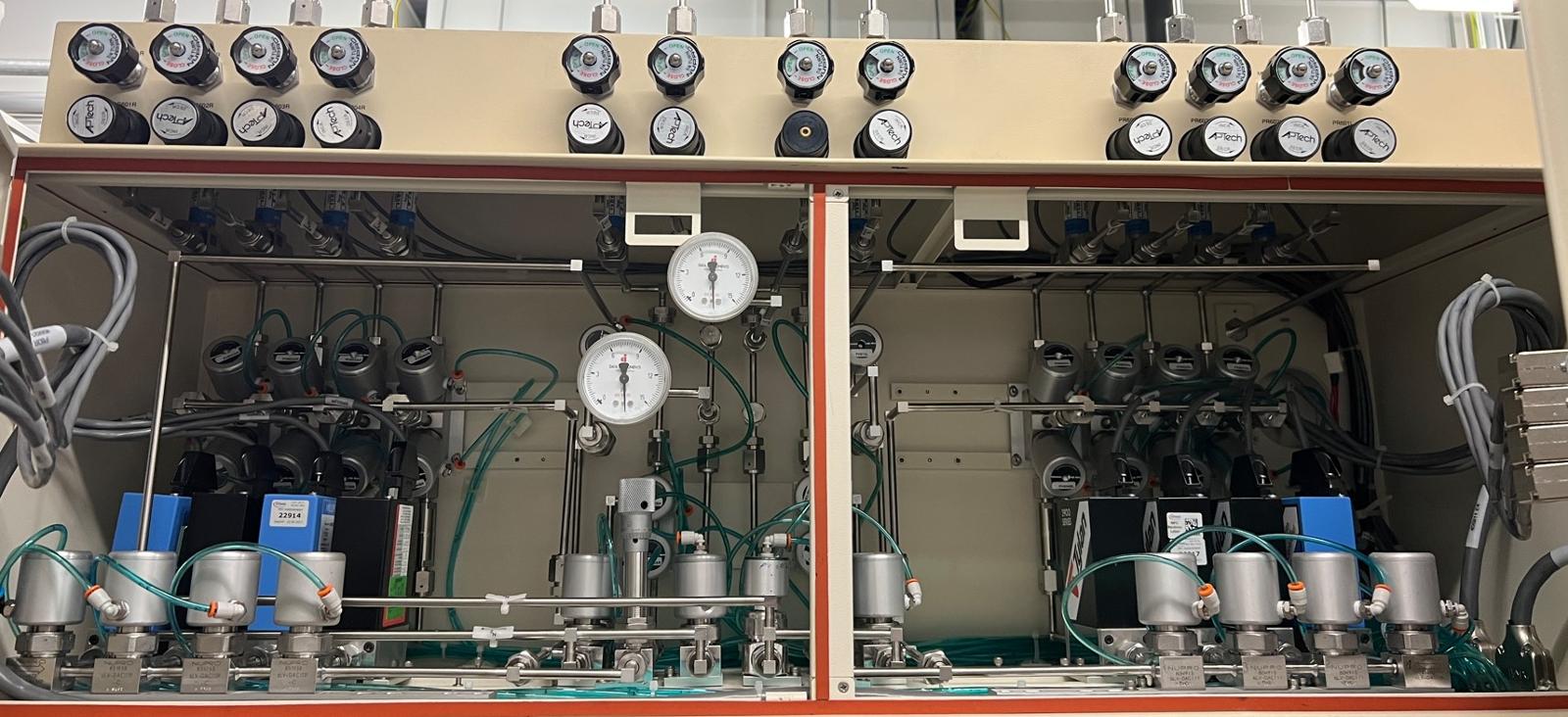 https://www.4semi.com/clientresources/84219/84223/36/77436/267620-4-F200M-7D_Gasbox.JPG