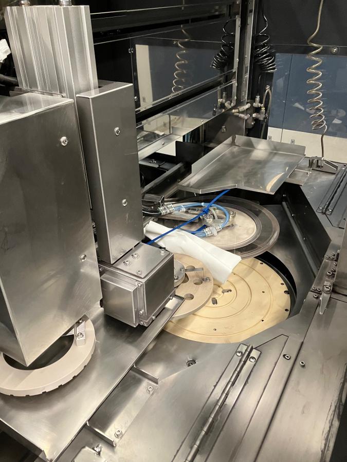 https://www.4semi.com/clientresources/84219/84223/36/77436/268449-3-Cleaning-Unit-&-Handling-Pads.jpg